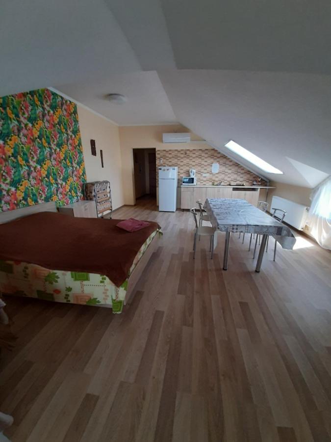 Guest House Csornomorszk Kültér fotó